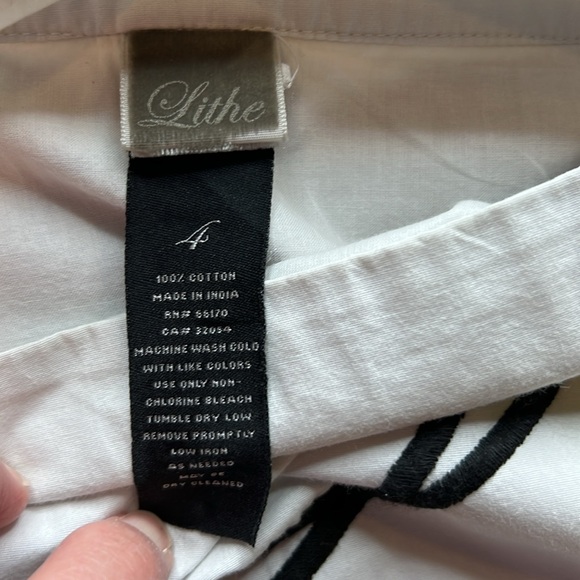 Anthropologie Lithe embroidered skirt size 4 - Picture 3 of 6